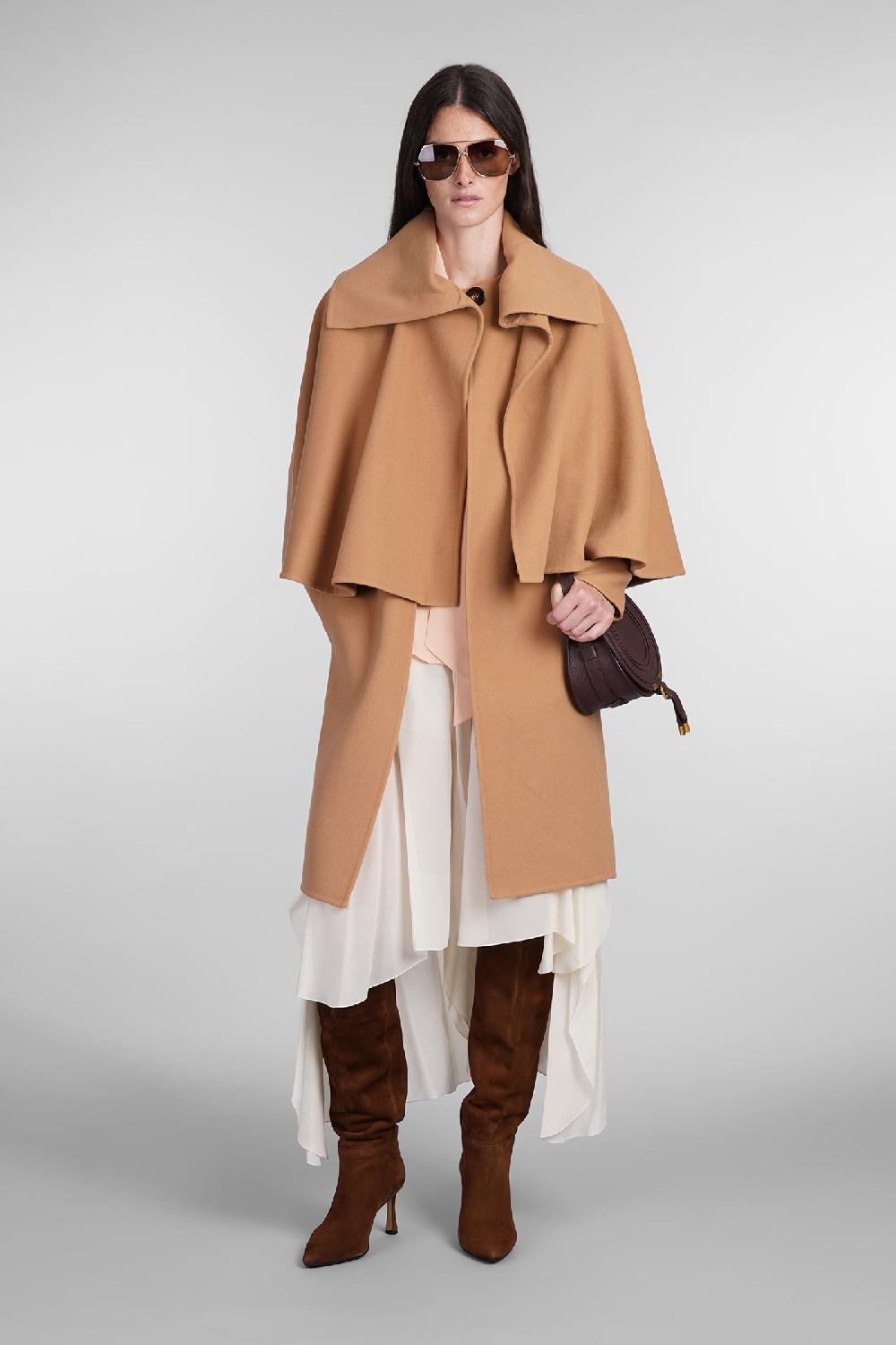 Deliberti Chloé Cappotto in lana e cashmere cammello cod. 404207 - Deliberti The Luxury Shopping Presa
