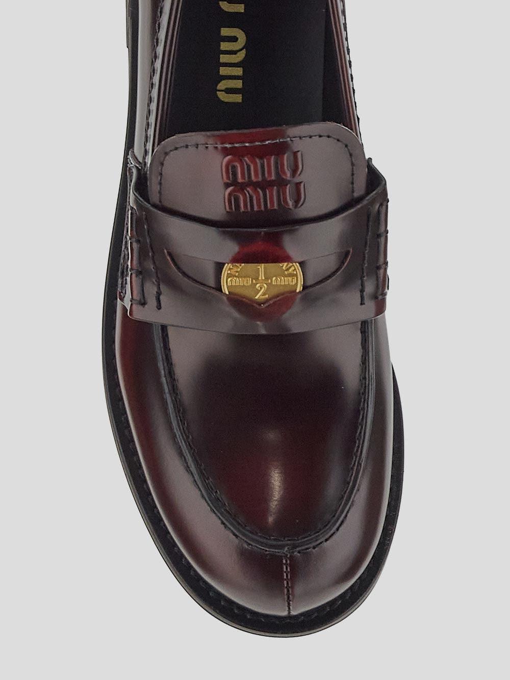 Oluxury Miu Miu loafers Consegna Veloce