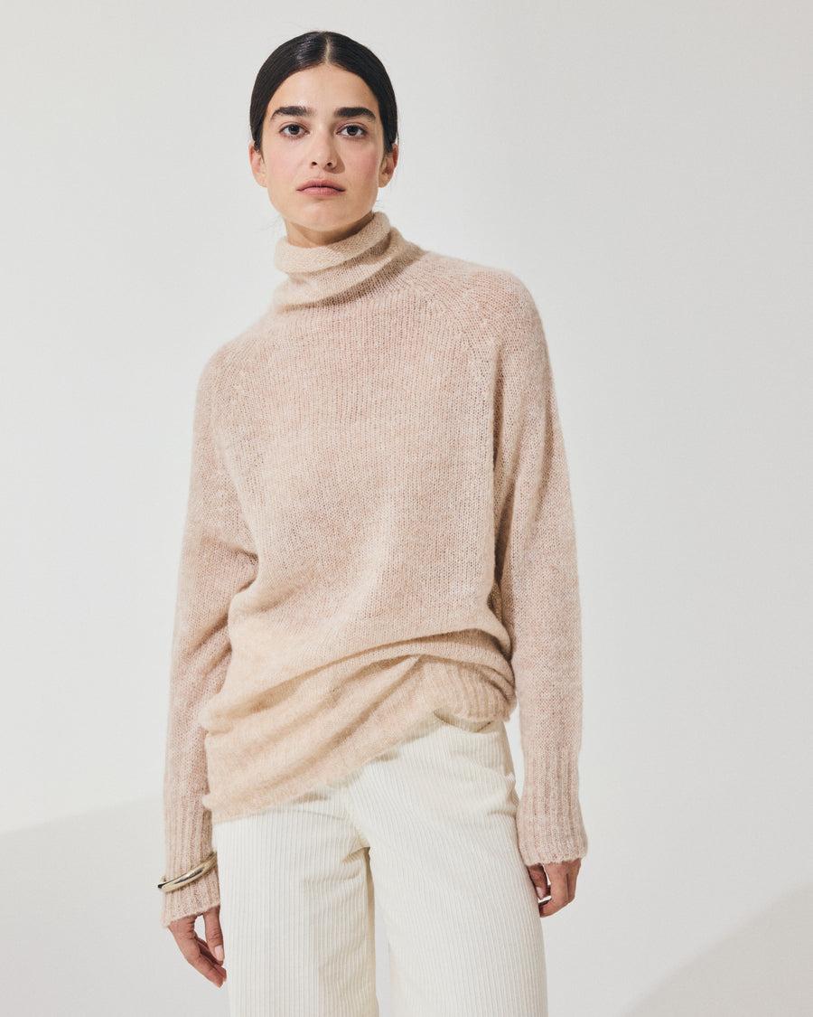Scaglione TURTLE NECK RAGLAN SEAMLESS SAND Offerte