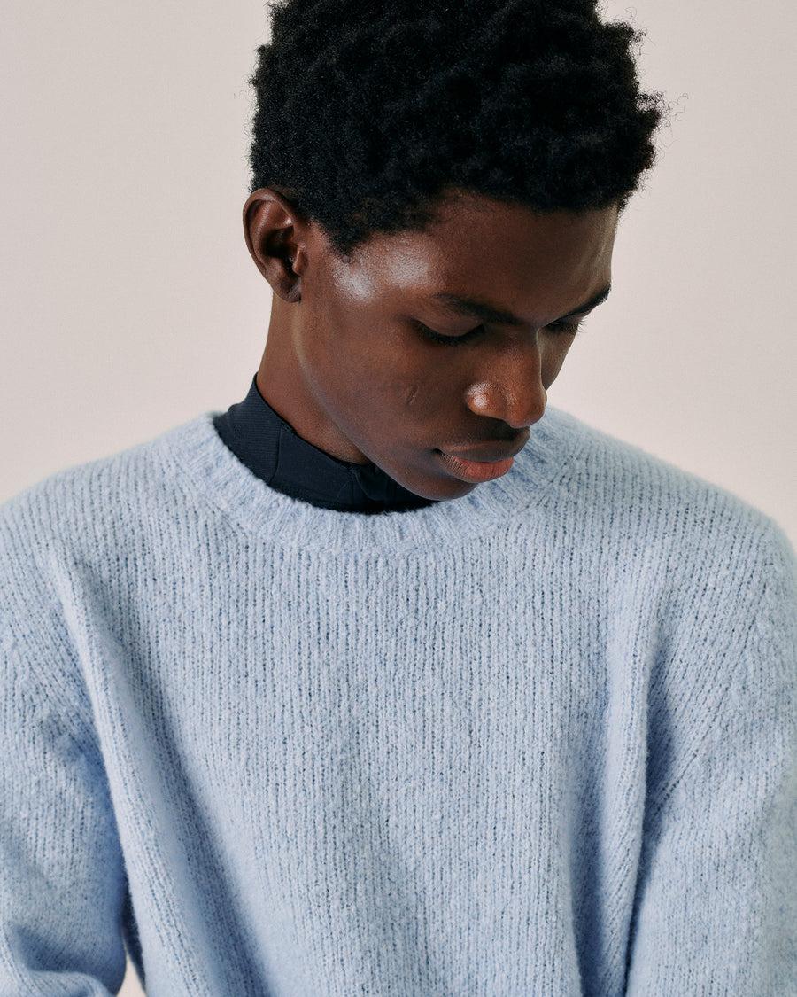 Scaglione ROUND NECK SEAMLESS PUFFED CASHMERE CELESTE In Vendita
