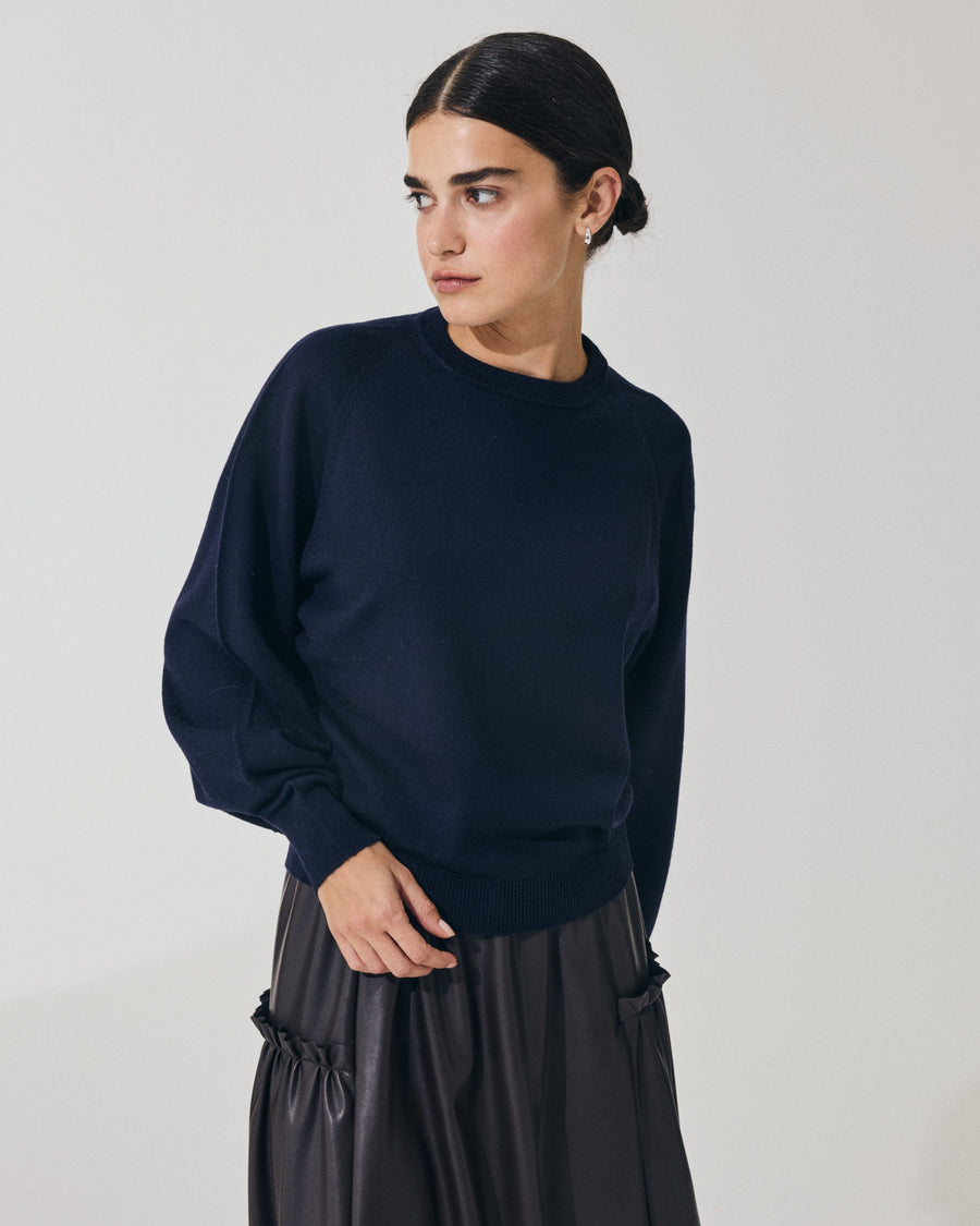 Scaglione ROUND NECK BOXY RAGLAN SEAMLESS MERINO NAVY Offerta settimanale
