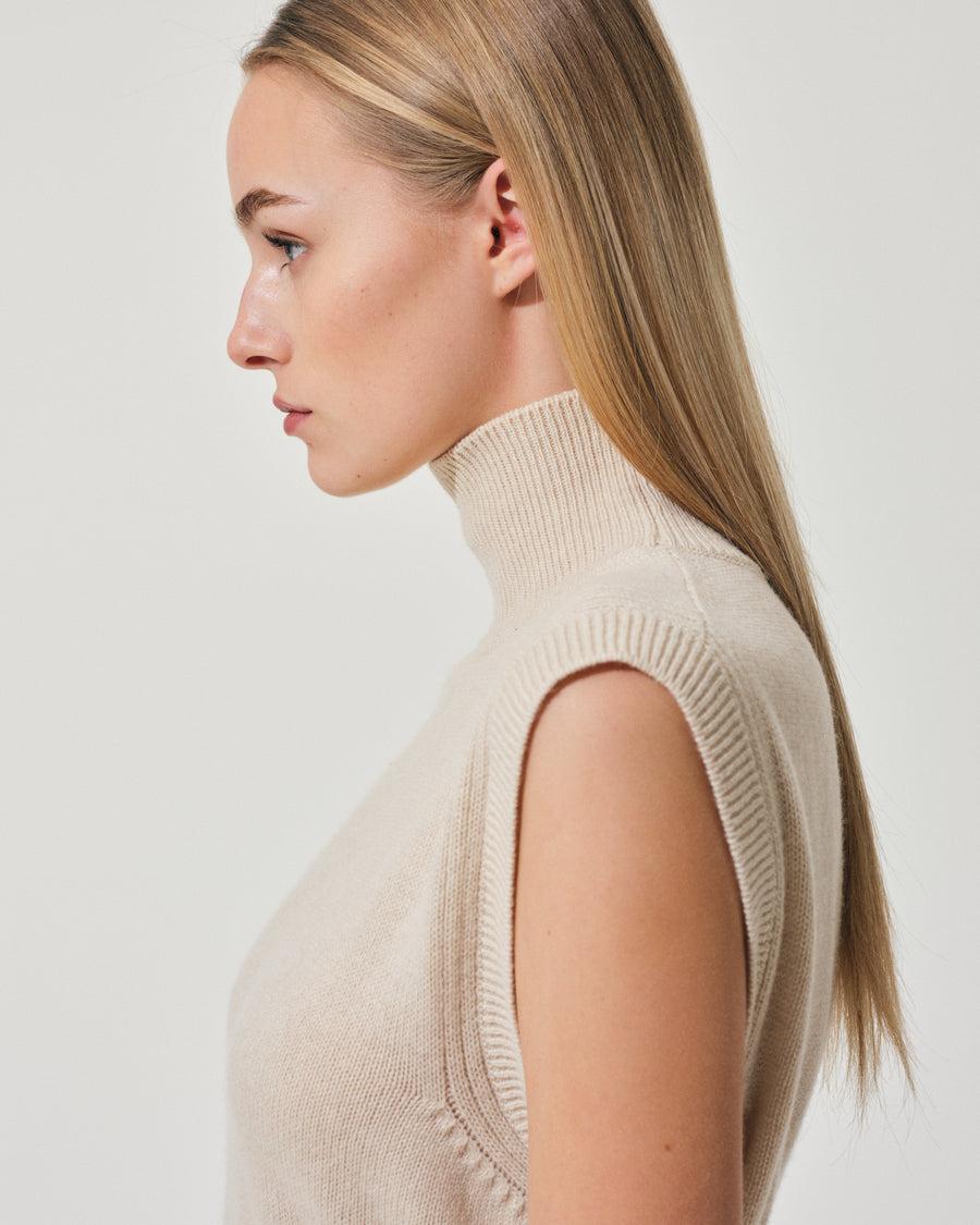 Scaglione GILET TURTLE NECK RIBBED SIDES BEIGE Shopping online