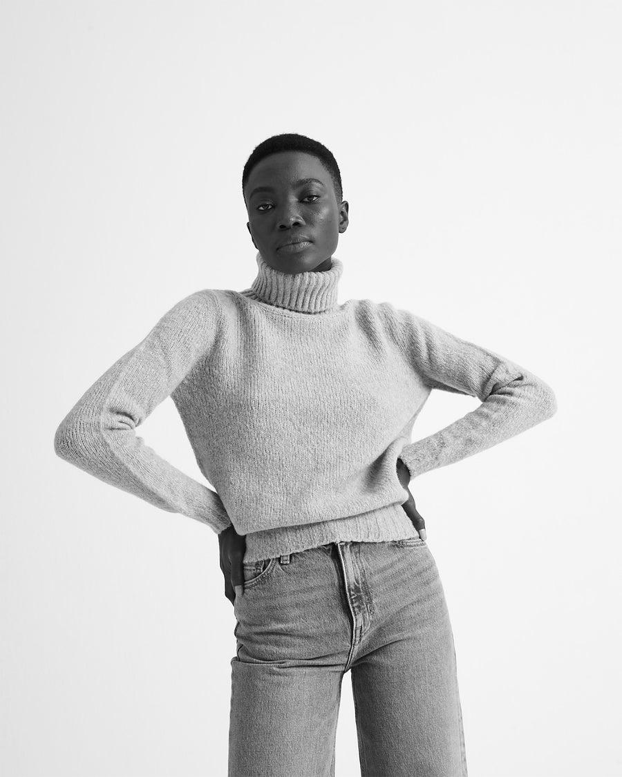 Scaglione TURTLE NECK SEAMLESS PUFFED MILK Fino al 50% di sconto