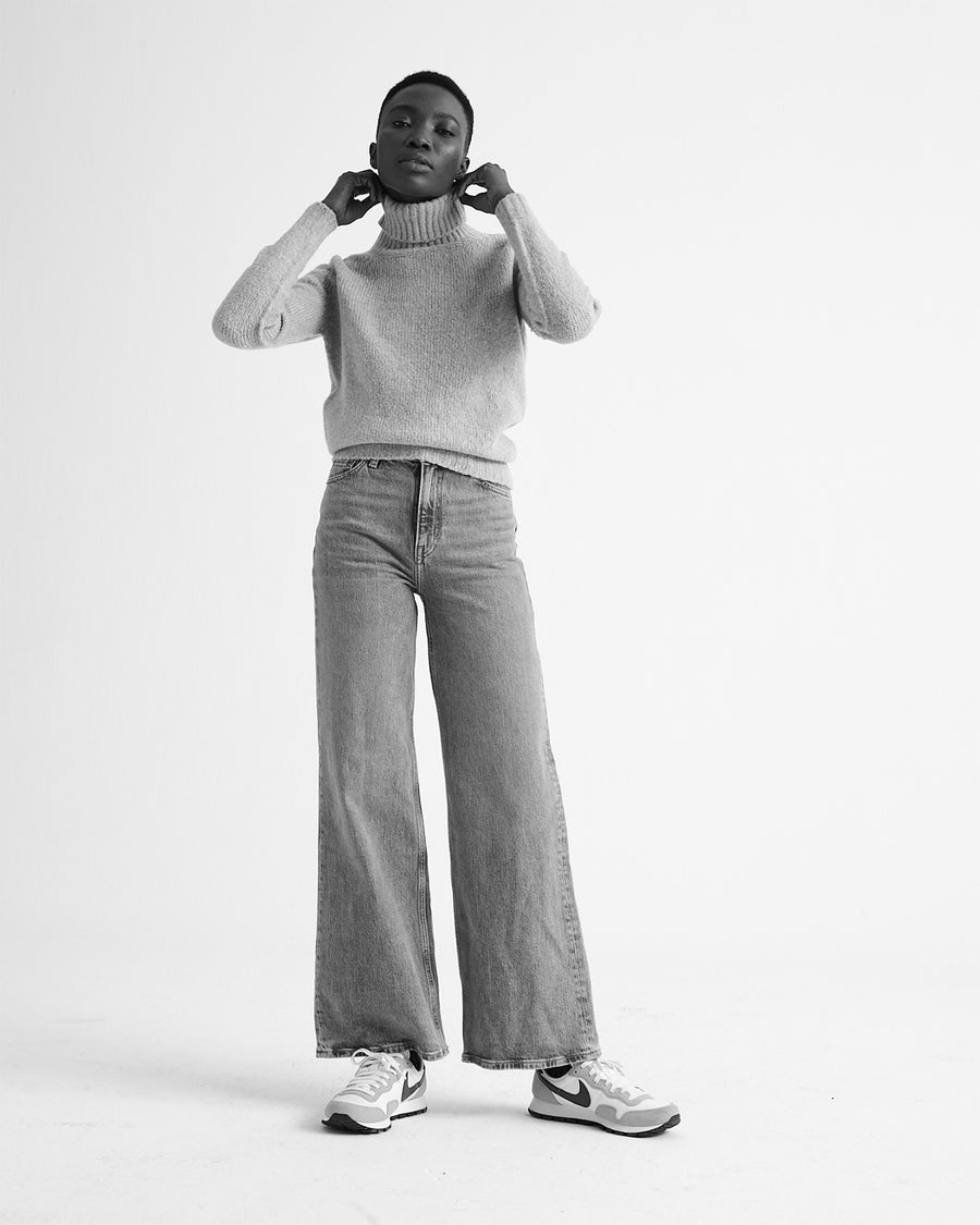Scaglione TURTLE NECK SEAMLESS PUFFED MILK Fino al 50% di sconto