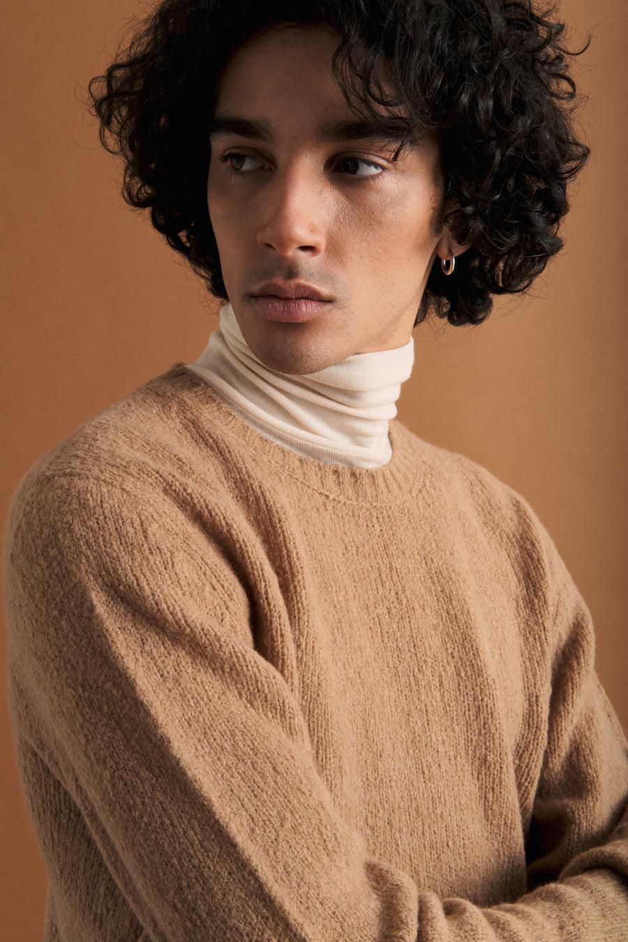 Scaglione ROUND NECK SEAMLESS PUFFED CASHMERE CAMEL Offerta per la Festa della Mamma