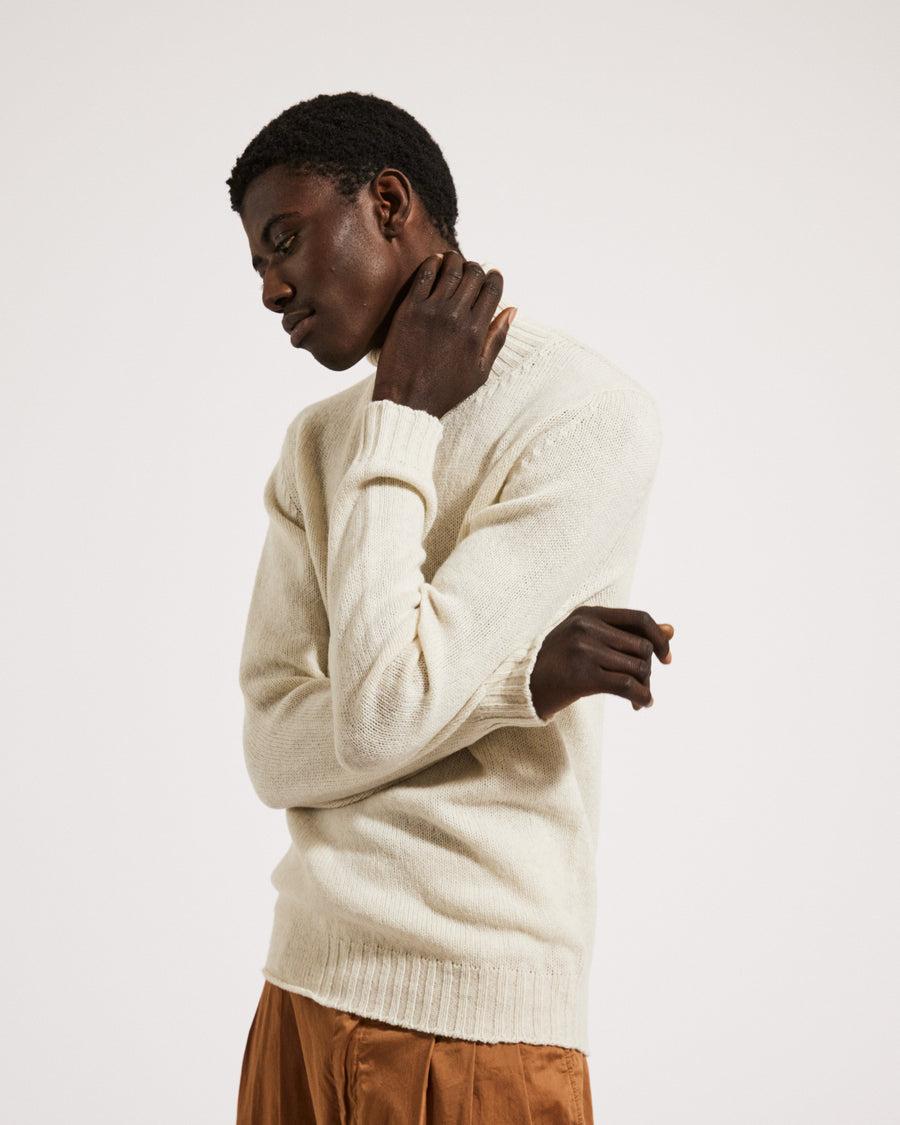 Scaglione TURTLE NECK SEAMLESS SOFTWOOL MILK Vendita calda