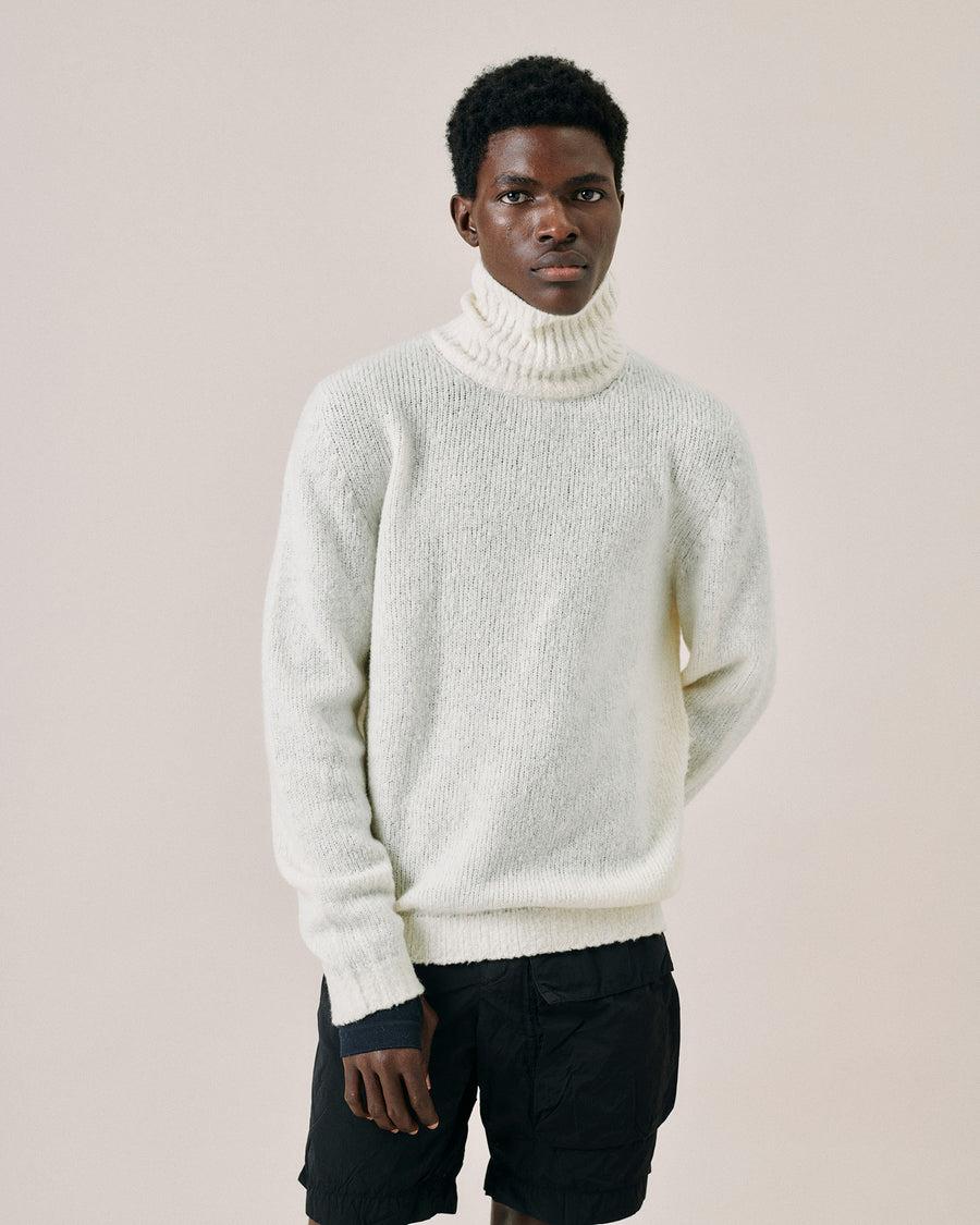 Scaglione TURTLE NECK SEAMLESS PUFFED CASHMERE MILK Ritorno libero