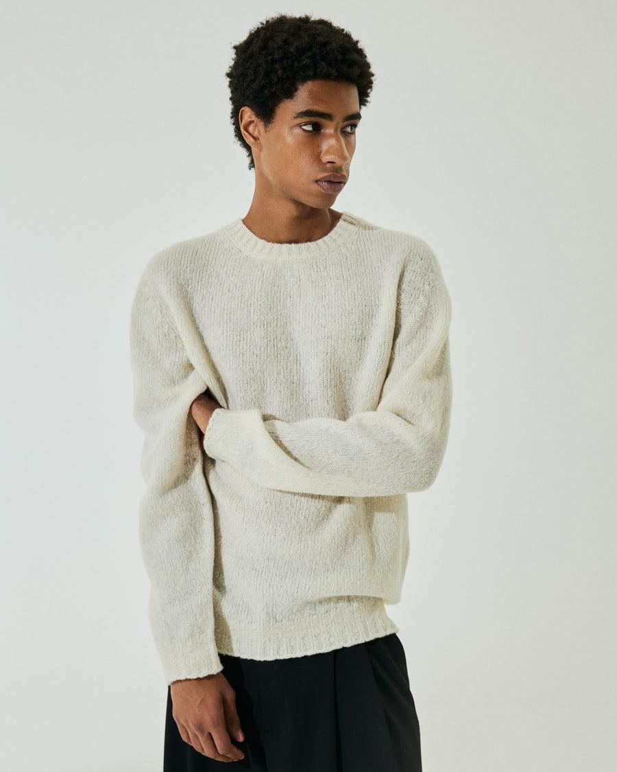 Scaglione ROUND NECK SEAMLESS PUFFED CASHMERE MILK Sostegno trimestrale