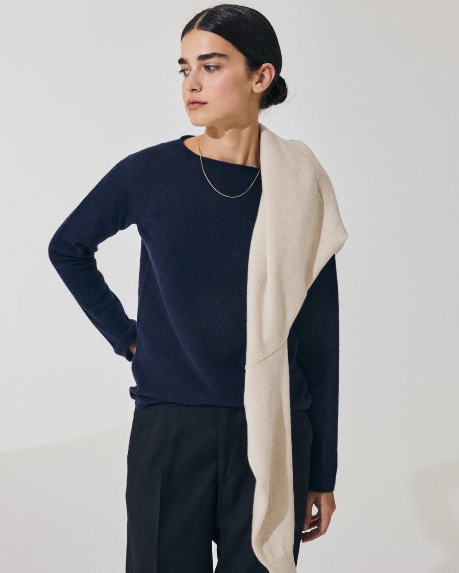 Scaglione ROUND NECK SLIM RAGLAN SEAMLESS NAVY Offerta migliore