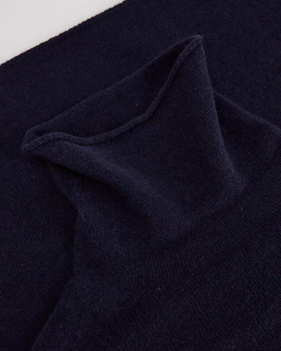 Scaglione TURTLE NECK RAGLAN SEAMLESS HYBRID CASHMERE NAVY Comprane uno, ottenene uno gratis