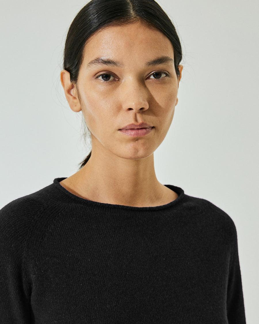 Scaglione ROUND NECK RAGLAN SEAMLESS HYBRID CASHMERE BLACK ACQUISTA ORA