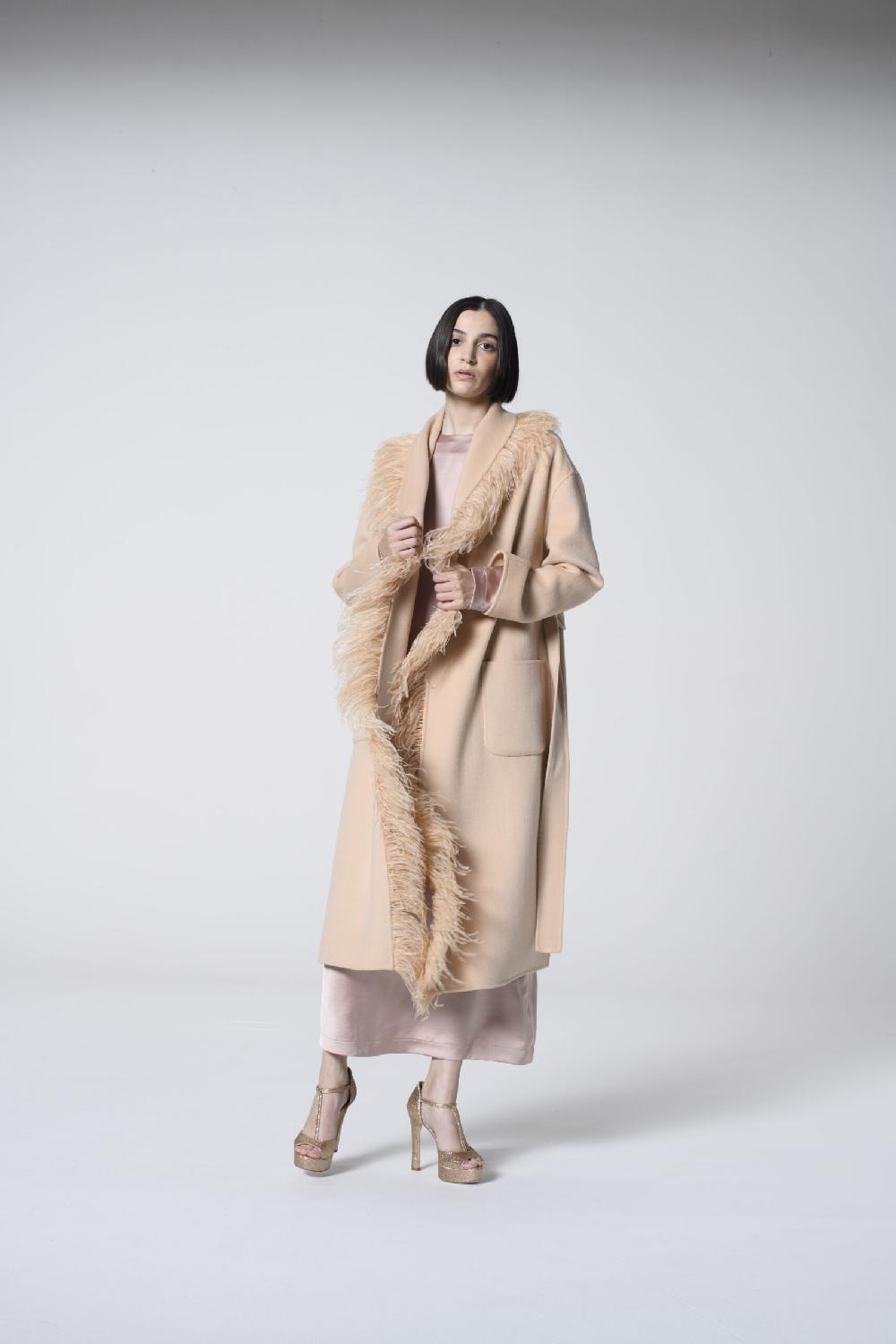 Soallure CAPPOTTO IN PURA LANA CON PIUME Acquista Ora