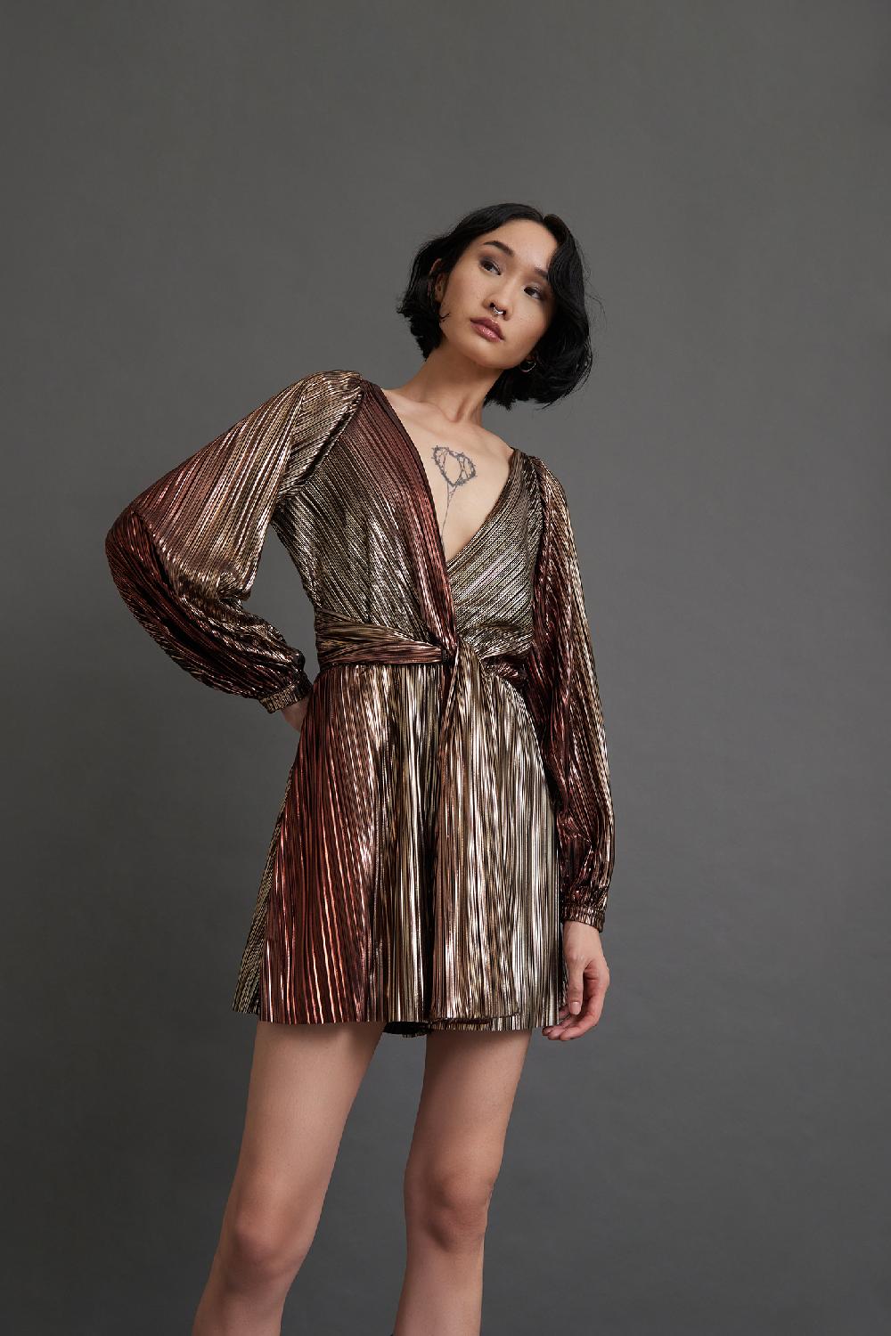 Soallure TUTA CORTA CON SCOLLO A V E MANICHE AMPIE MULTICOLOR Prezzo di fabbrica