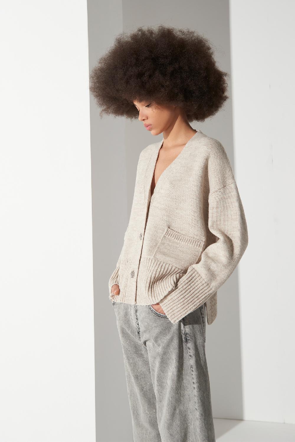 Soallure CARDIGAN OVER CON TASCHE IN LANA E ALPACA ACQUISTA ORA