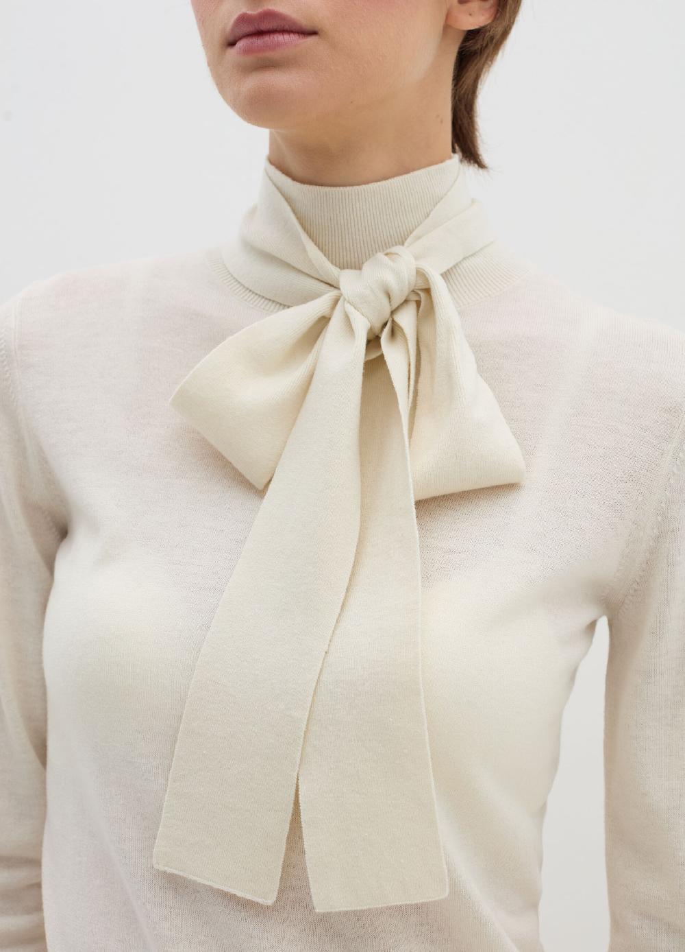 ﻿Stefanel Maglia a collo alto con foulard Fino al 50% di sconto