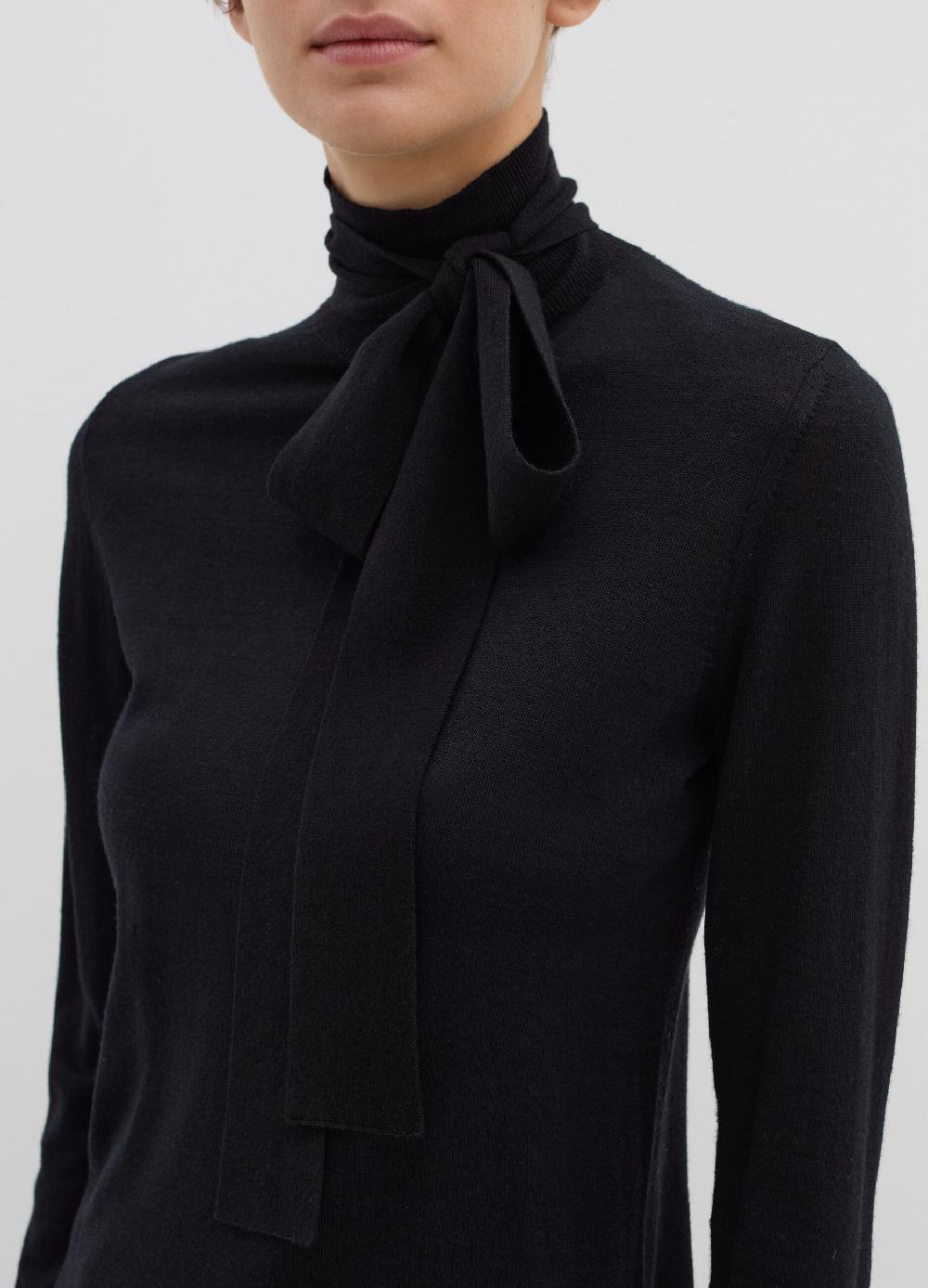 Stefanel Maglia a collo alto con foulard Fino al 55% di sconto