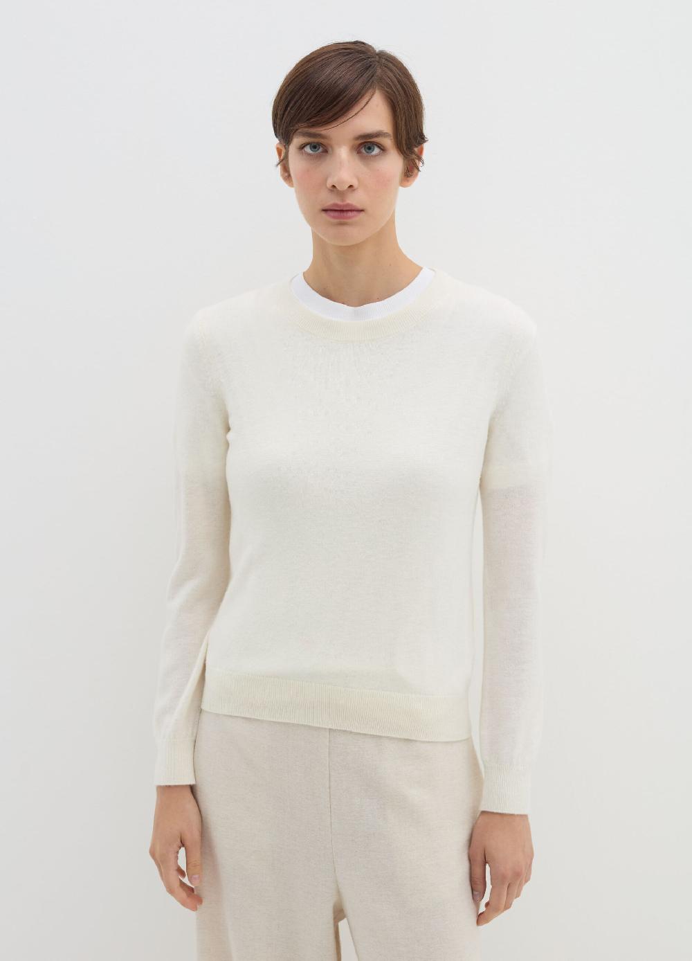 Stefanel Maglia in lana cardata con maniche lunghe In vendita
