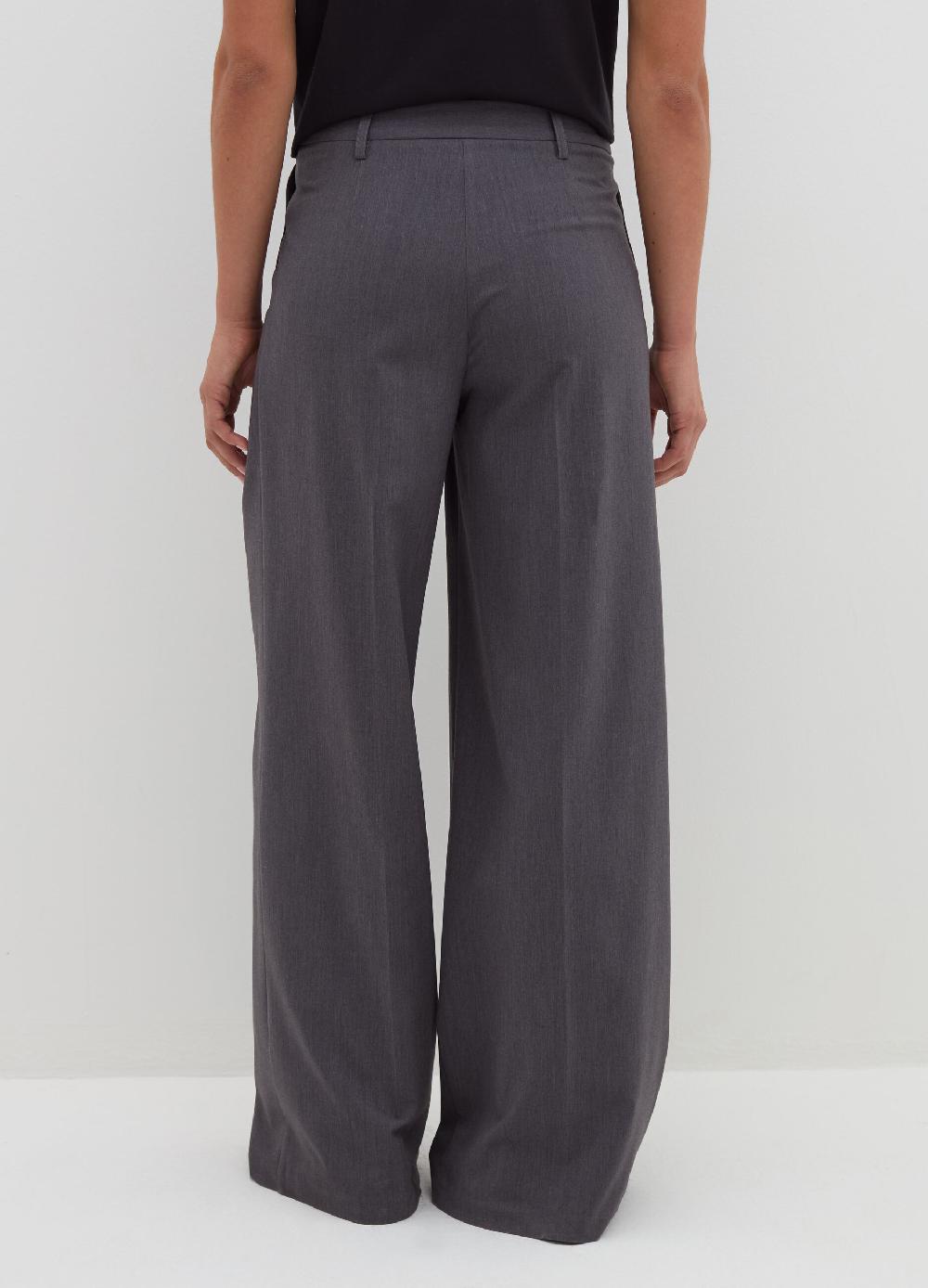 Stefanel Pantalone slouchy fit con pinces Offerta speciale