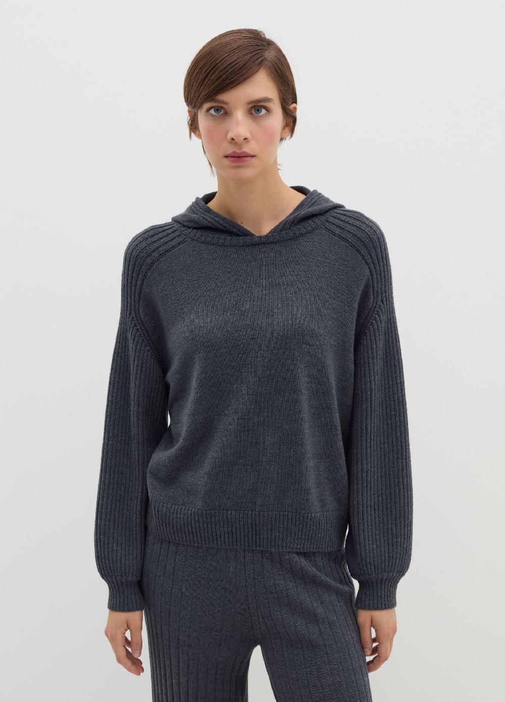 Stefanel Maglia con cappuccio a coste piatte Cyber Monday