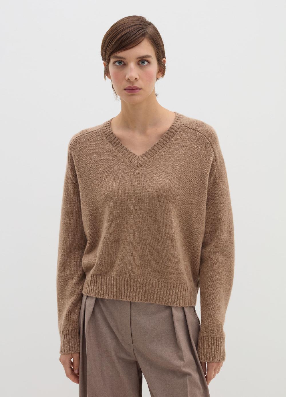 Stefanel Pullover in cashmere con scollo a V Grandi sconti