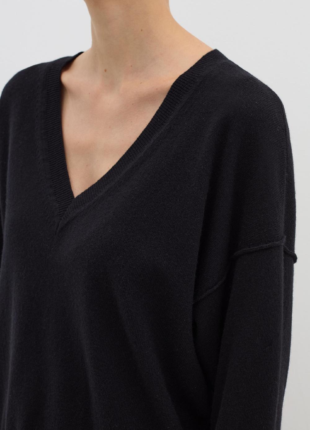 Stefanel Pullover in lana viscosa e cashmere con scollo a V Nuovi prodotti