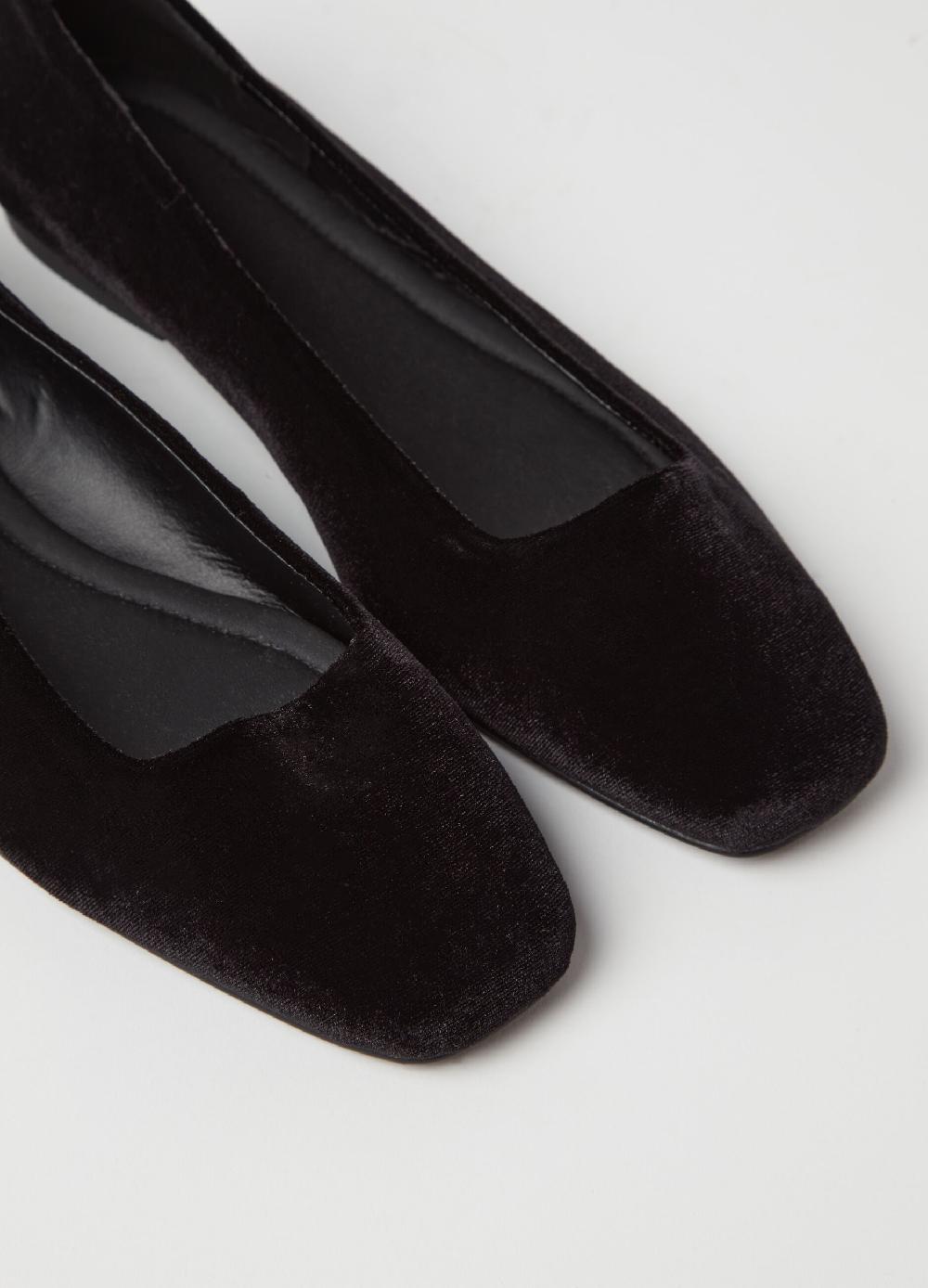 Stefanel Ballerina in velluto con cinturino in strass Sostegno trimestrale