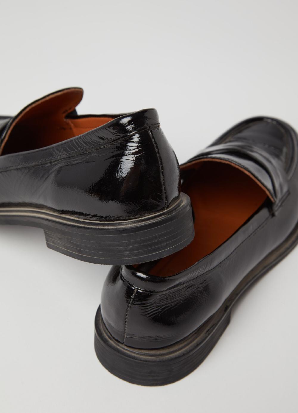 Stefanel Mocassino in vernice Discount Store per i nuovi prodotti