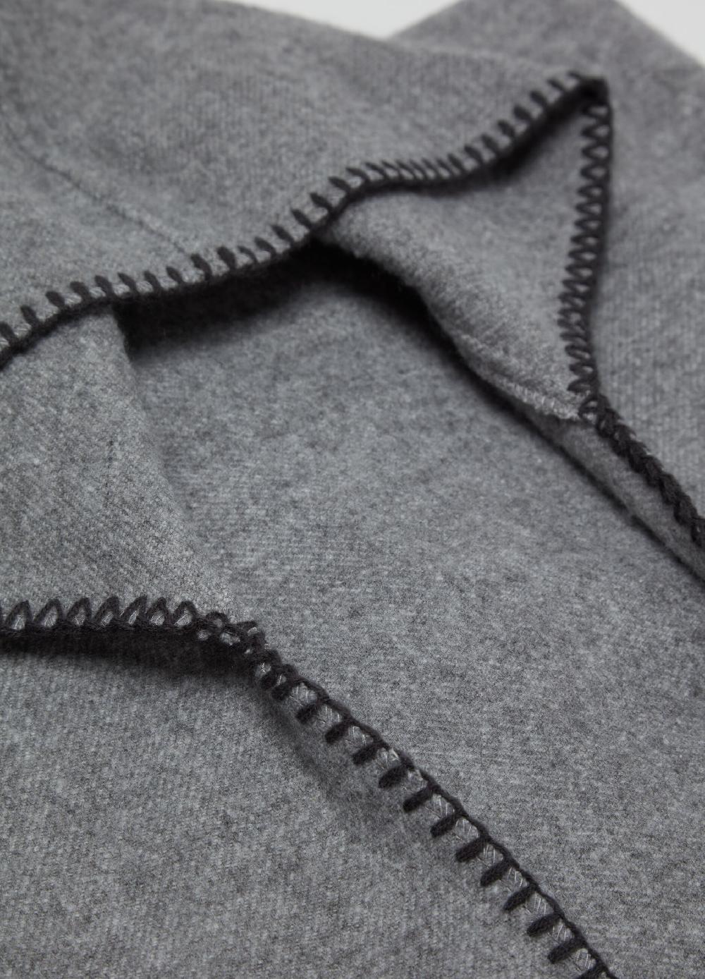 Stefanel Poncho aperto con cappuccio Outlet