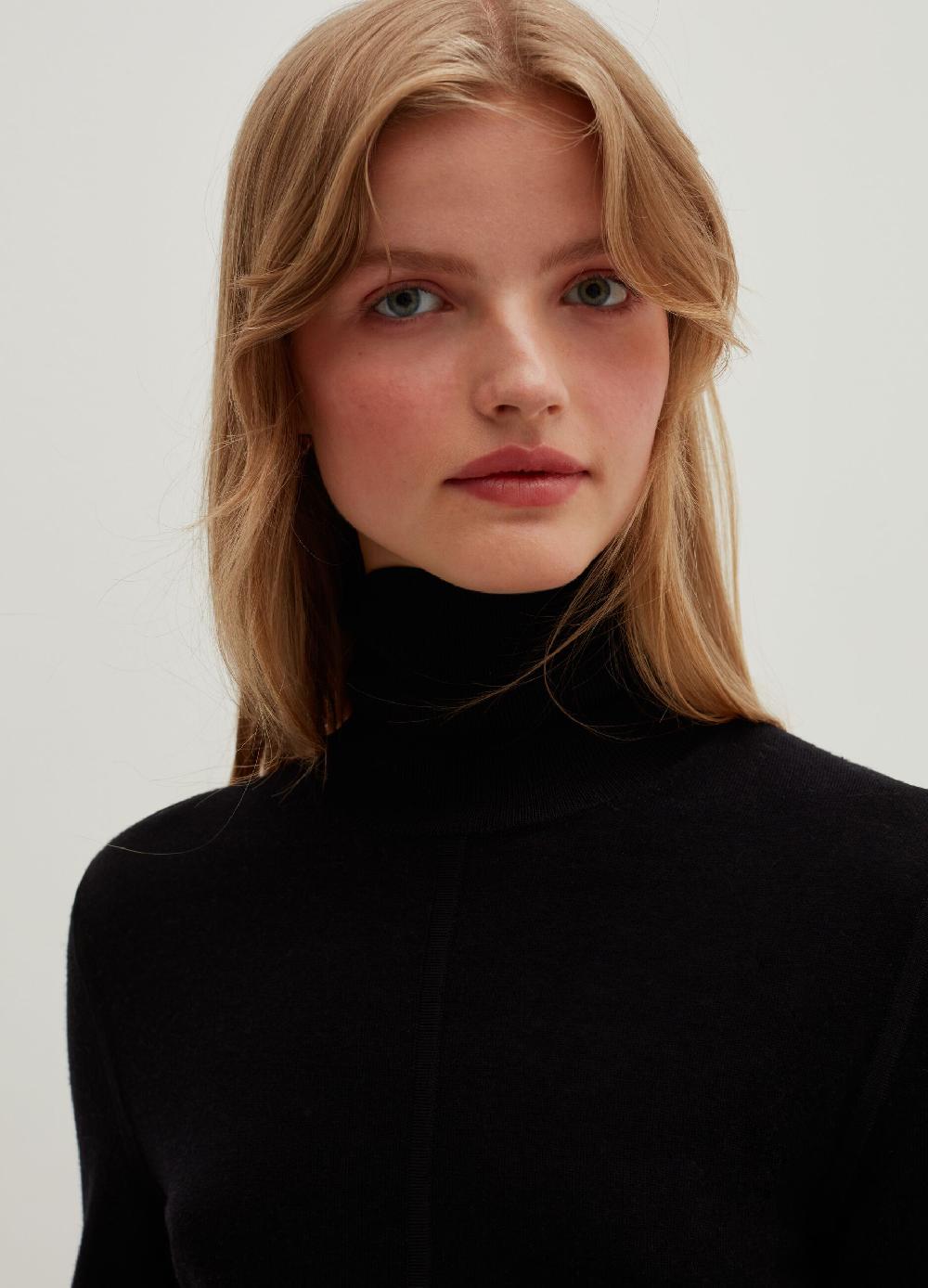 Stefanel Pullover in lana e seta a collo alto Grandi sconti