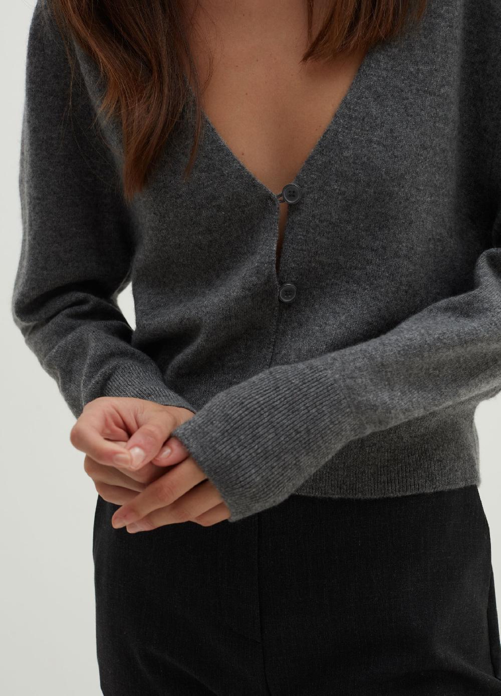 Stefanel Cardigan in cashmere con scollo a V Offerte speciali