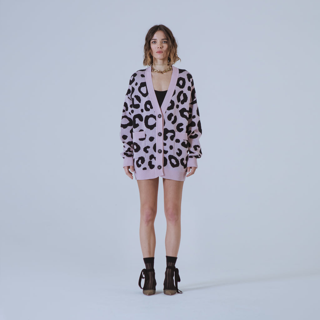 Sveta Milano Cardigan lungo jacquard Georgia in rosa e nero Affare Del Giorno