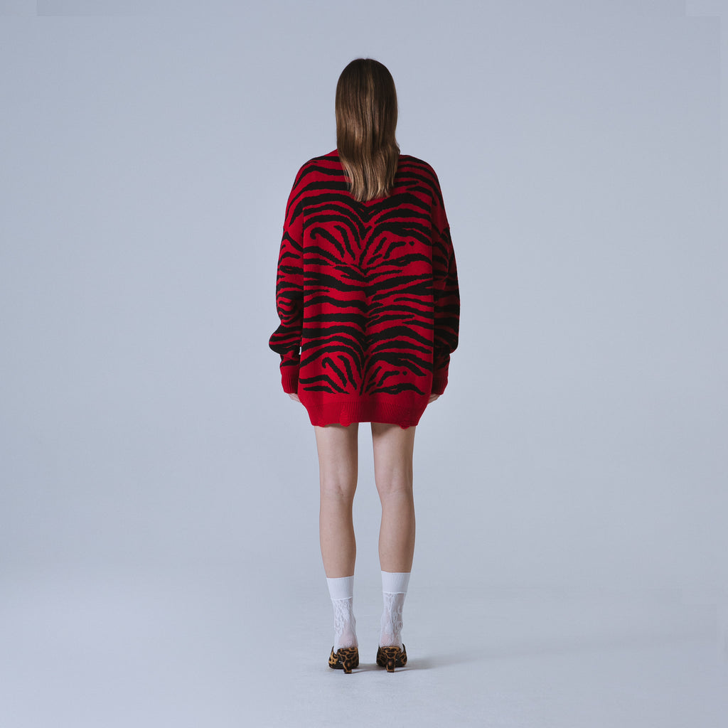 Sveta Milano Cardigan lungo jacquard Georgia in rosso e nero Sottocosto