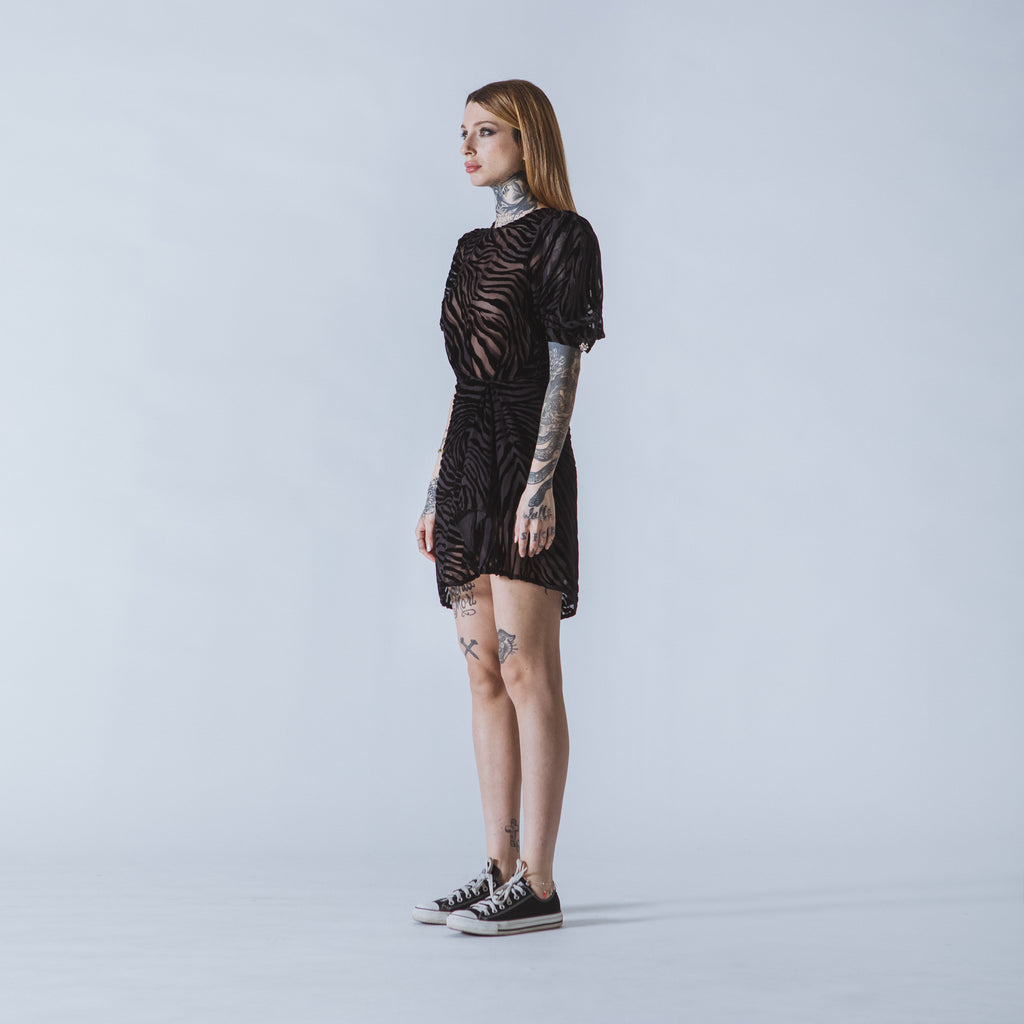 Sveta Milano Abito corto Joan in velluto nero devorato Outlet