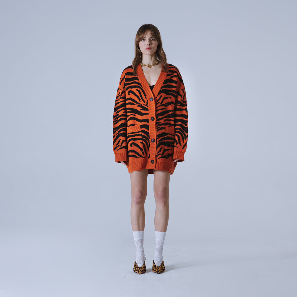 Sveta Milano Cardigan lungo jacquard Eléonore in arancione e nero Lightning offer