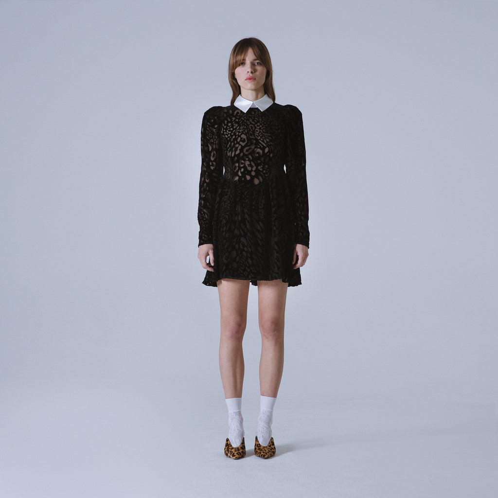 Sveta Milano Abito Oxford con motivo leopardo su velluto nero Offerta speciale della fabbrica