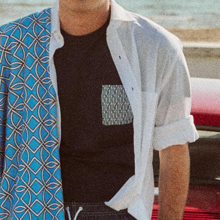 Ulturale T-Shirt blu con taschino bianco e logomania blu in 100% cotone - Ulturale Novità