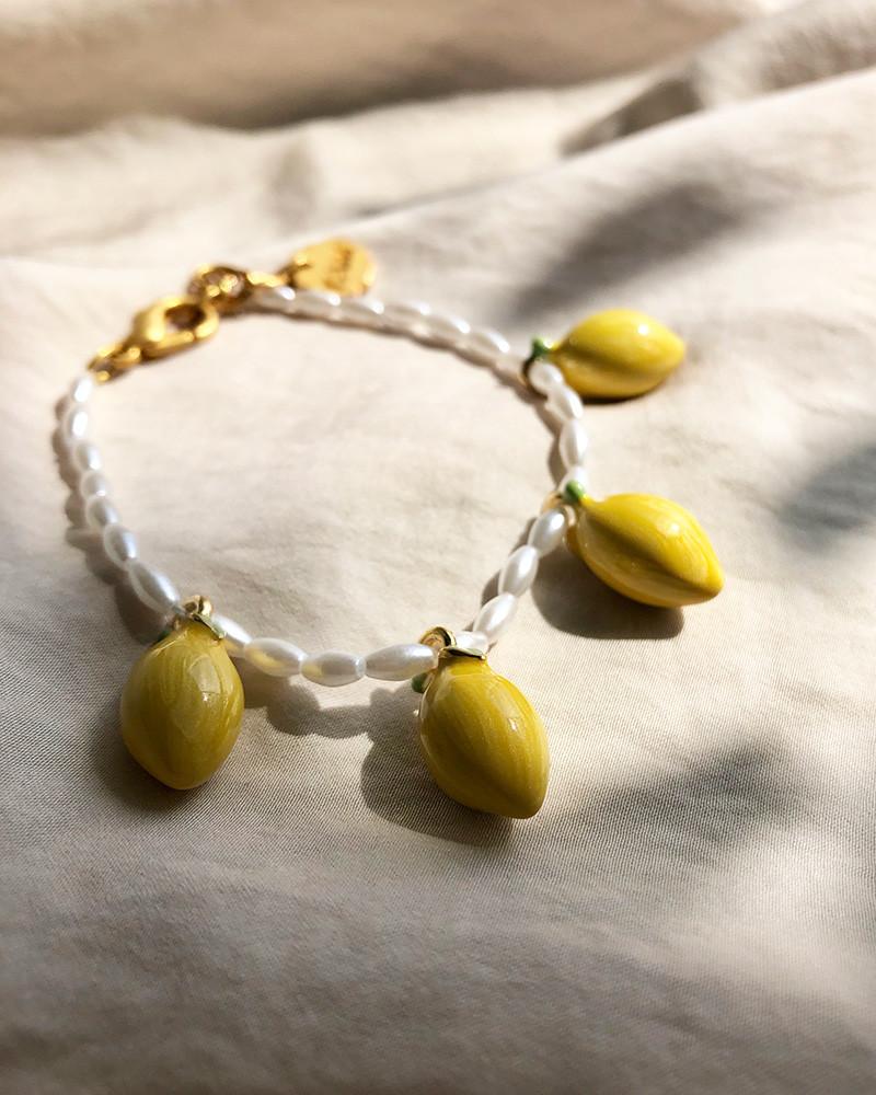 Y'am Capri Pearl bracelet with pendants lemons Online