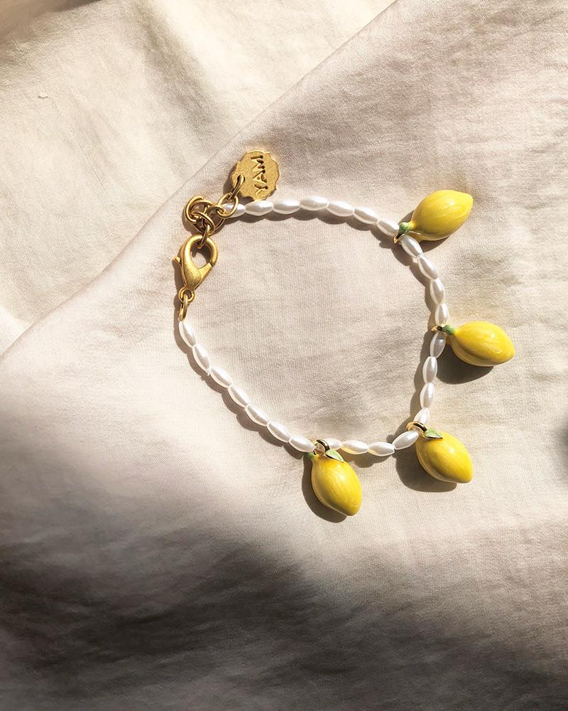 Y'am Capri Pearl bracelet with pendants lemons Online