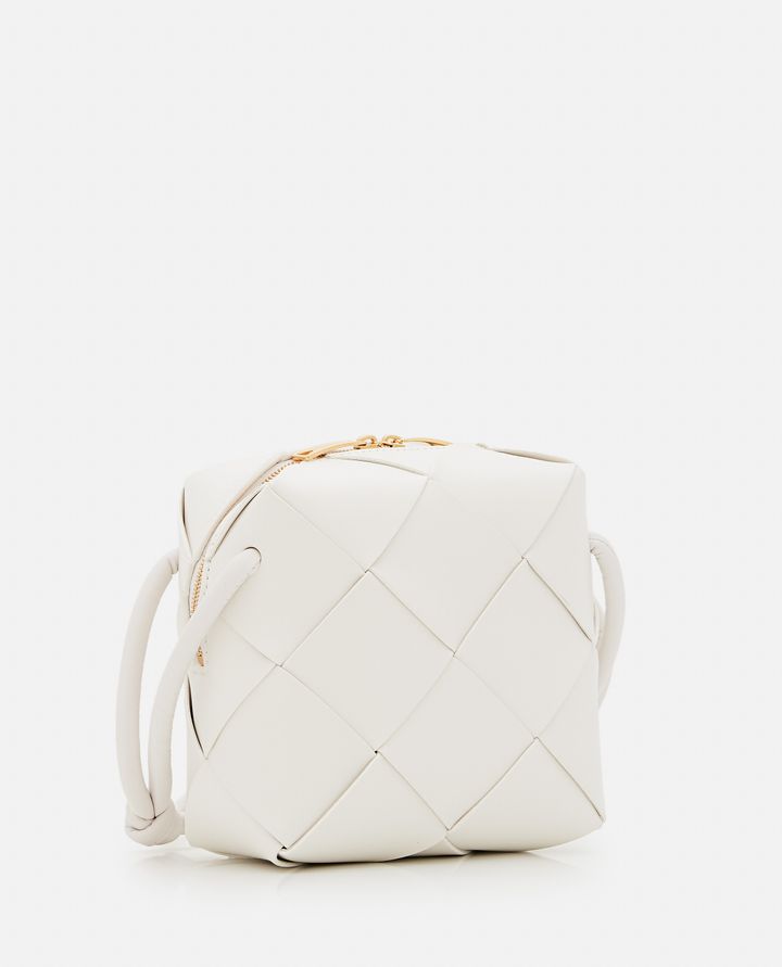 Bottega Veneta MINI CASSETTE CAMERA BAG IN PELLE Fornitura limitata