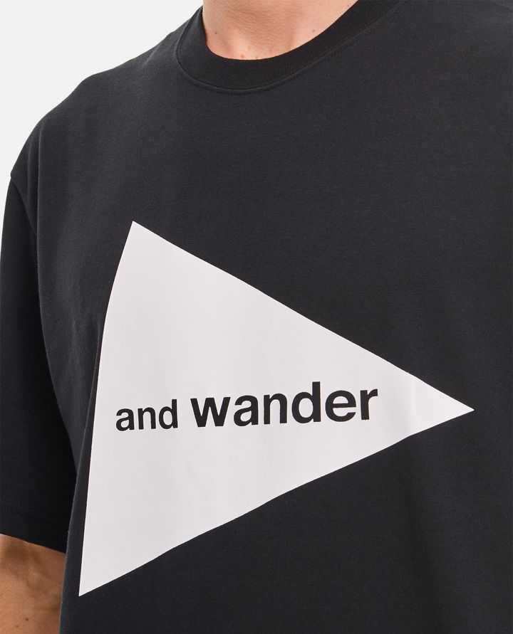 And Wander AND WANDER LOGO T-SHIRT Offerte giornaliere