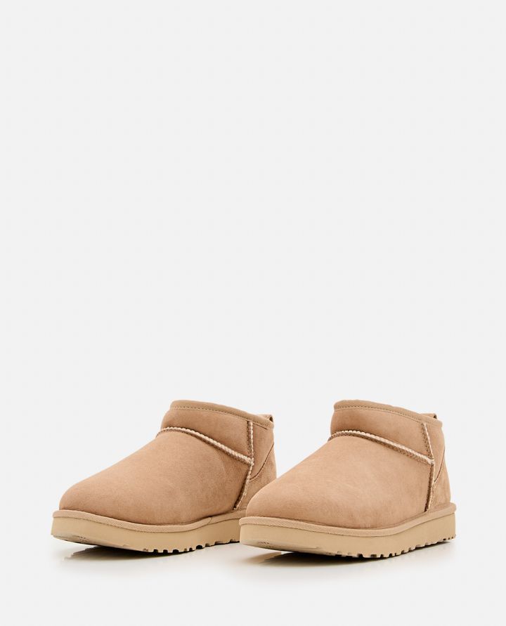 Ugg W CLASSIC ULTRA MINI Ultimi tre giorni