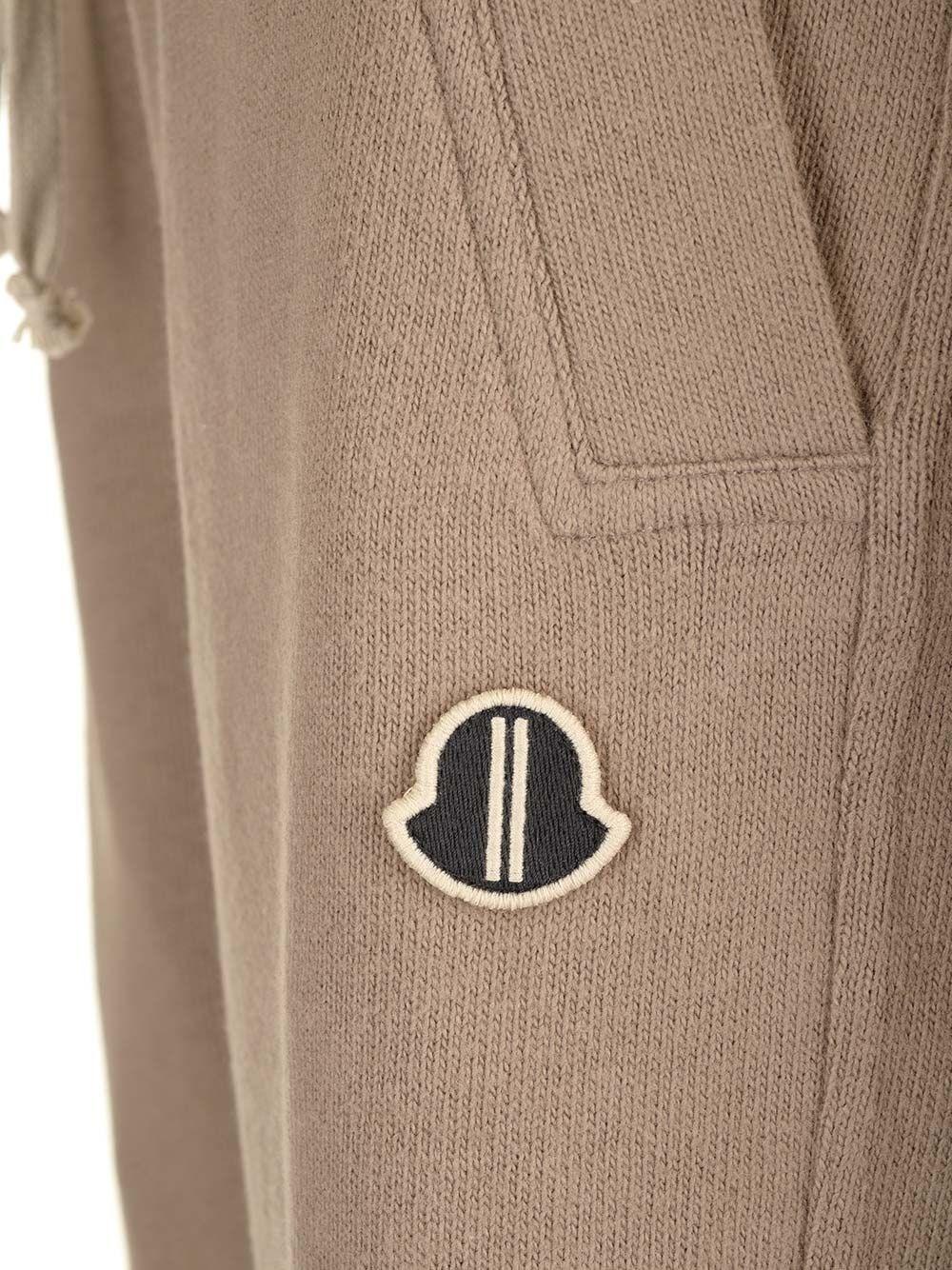 Al Duca D'Aosta Moncler X Rick Owens Jogger in maglia 2025