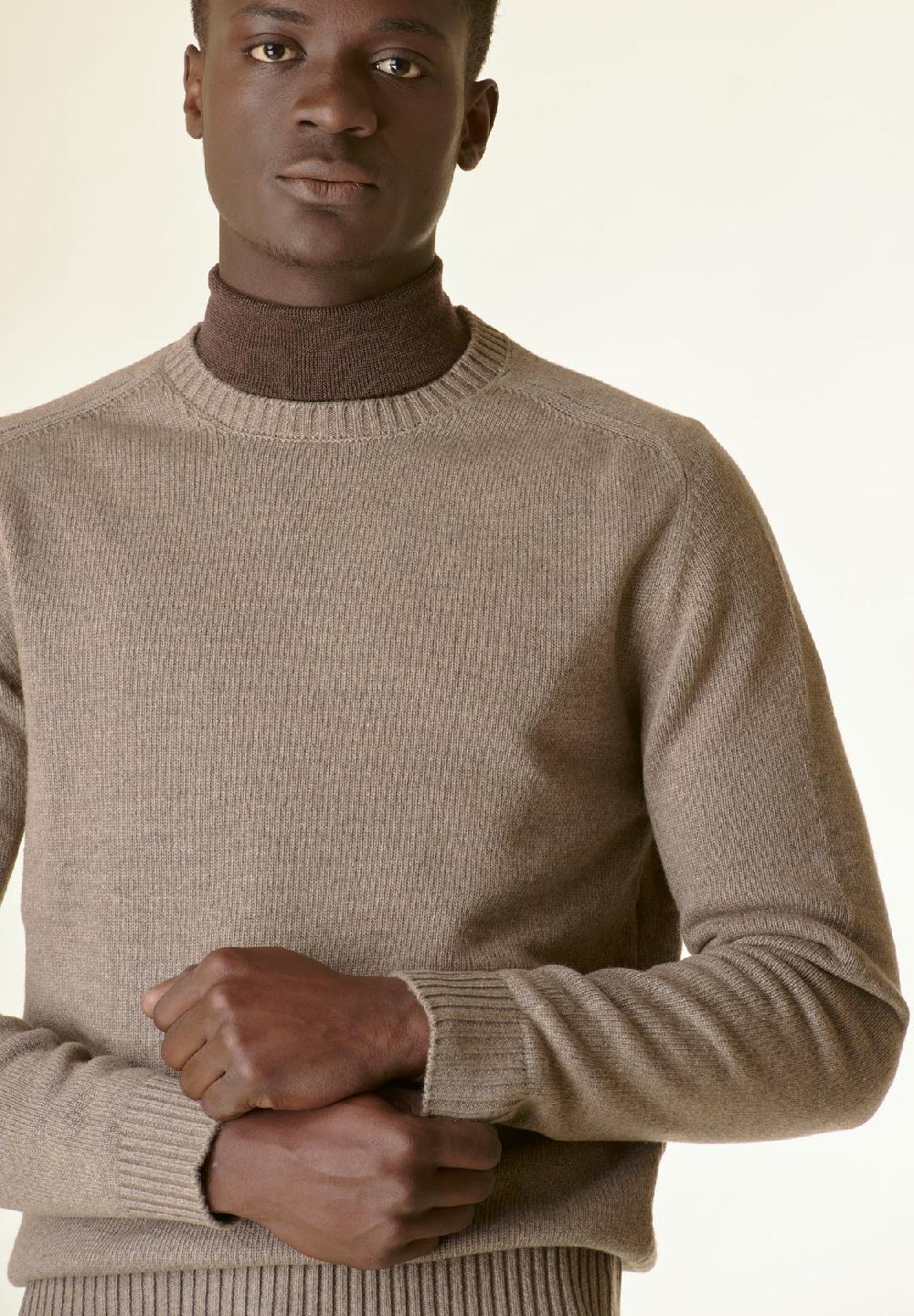 Angelico Maglia tortora raglan bordi alti Sconti questo mese