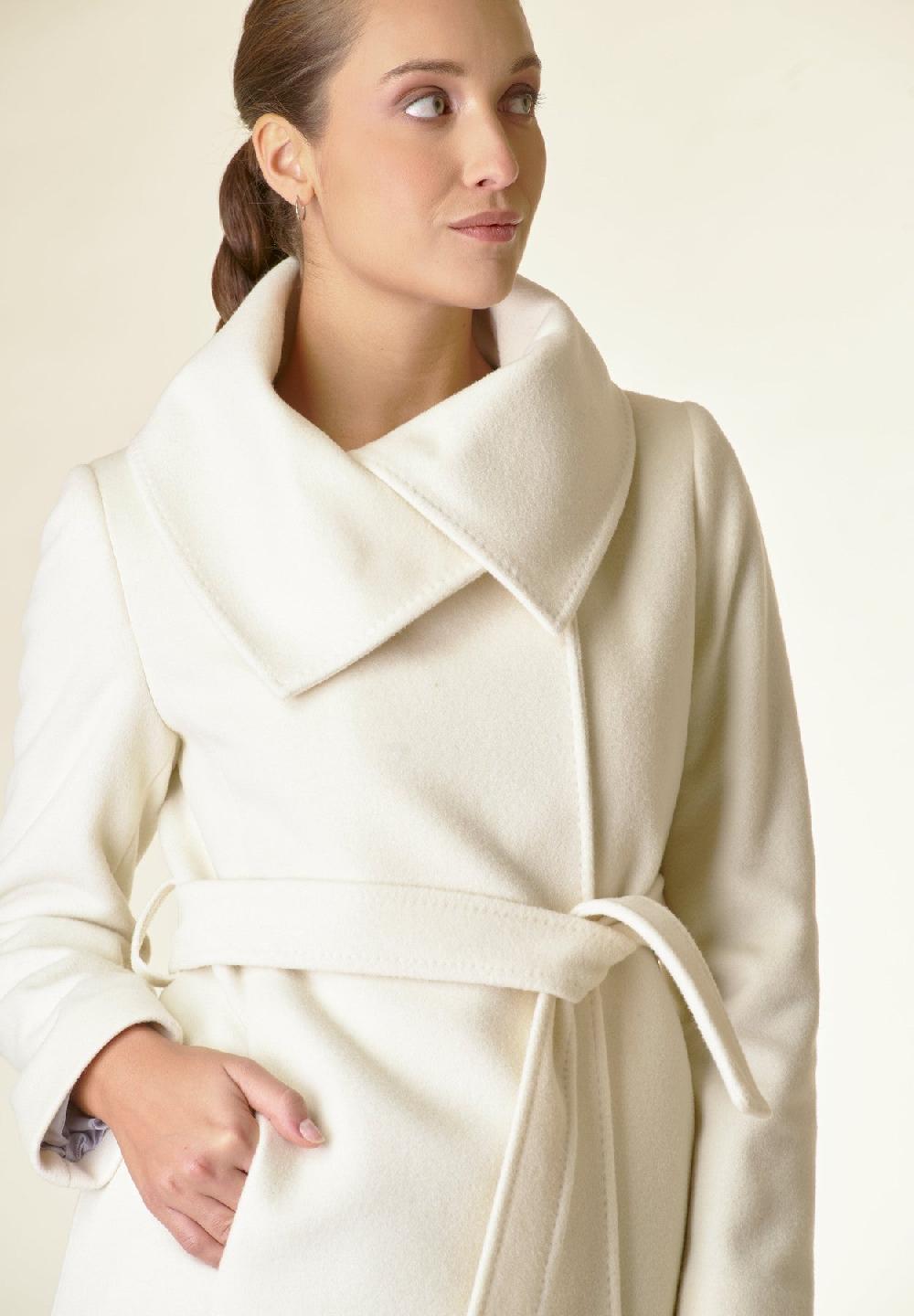Angelico Cappotto panna collo anello Offerte